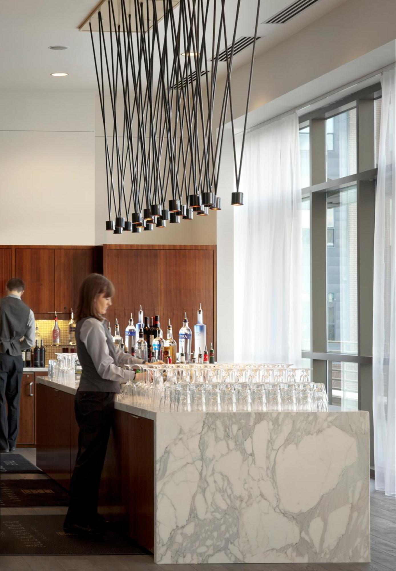 The Alexander Hotell Indianapolis Exteriör bild