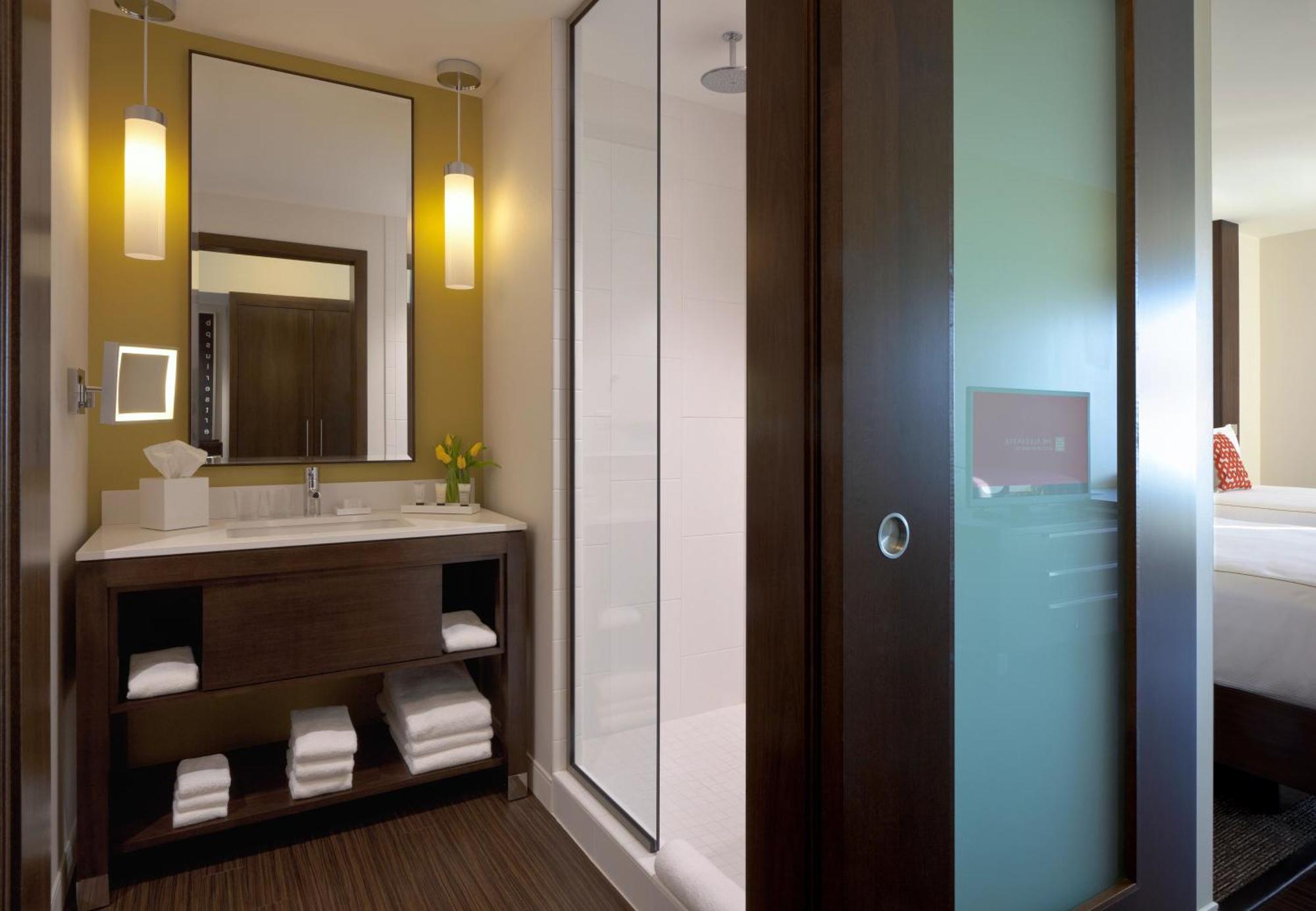 The Alexander Hotell Indianapolis Exteriör bild
